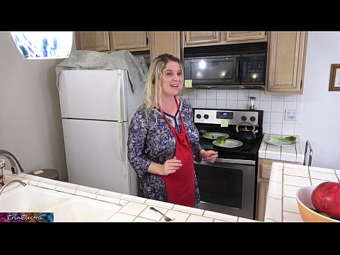 ❤️ Stepmom milking him in the kitchen before his date ❤  Sex at porn en-us.assistdoctor23.ru